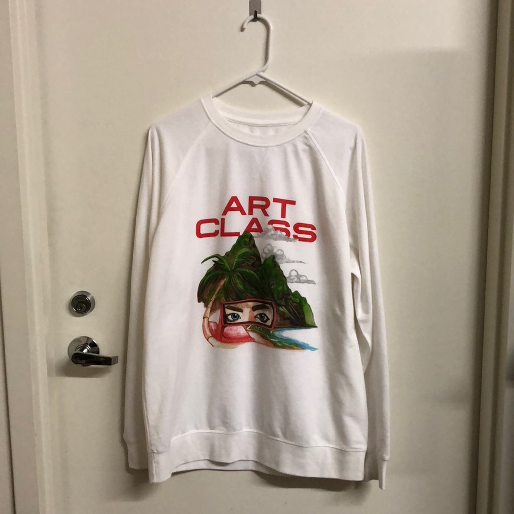 Stylish Ragland White Sweater “Art Class” Print Size Large